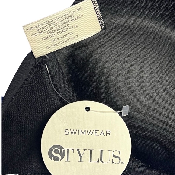 STYLUS Bikini Top‎ Size Small Black Twisted Halter Tie Swim Chic Flattering New - Picture 9 of 10